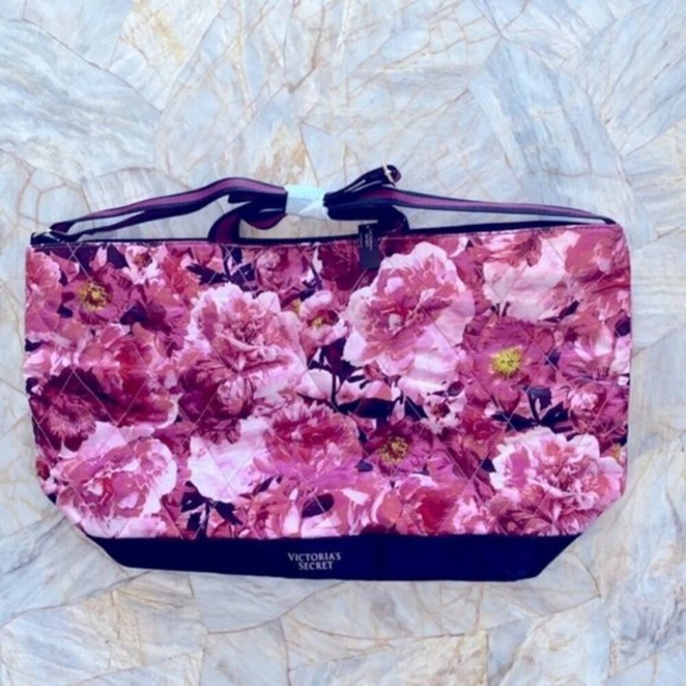 Victoria’s Secret‎ Logo Love Tote Weekender New